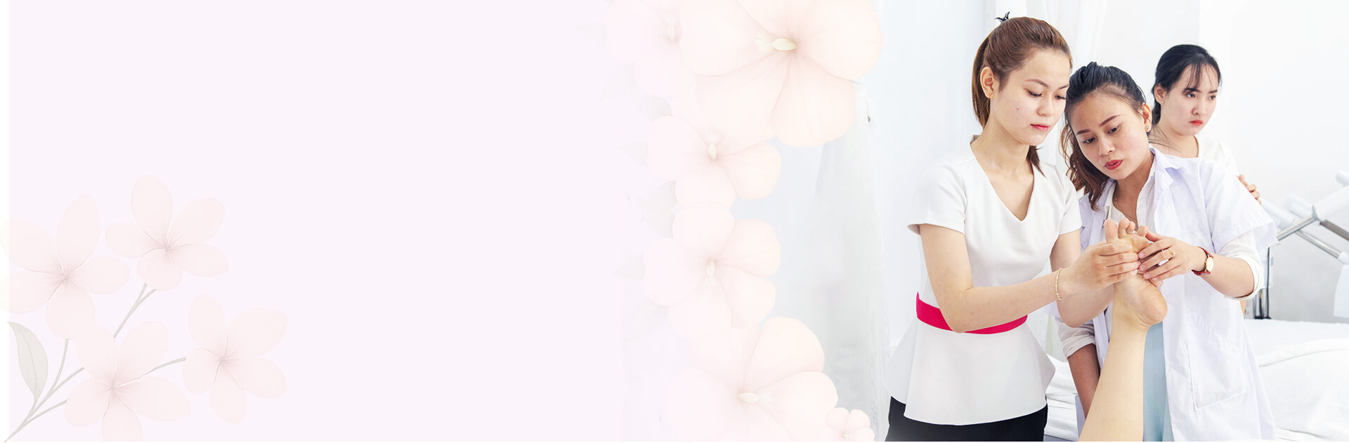 Wedding Foot Massage Services in Hyderabad for Guests and Couples